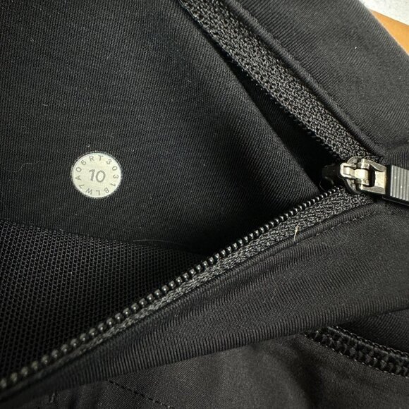 Lululemon  Speed Up Short  Size 10 Regular 2.5" Inseam  Mid Rise  Black - Picture 3 of 3